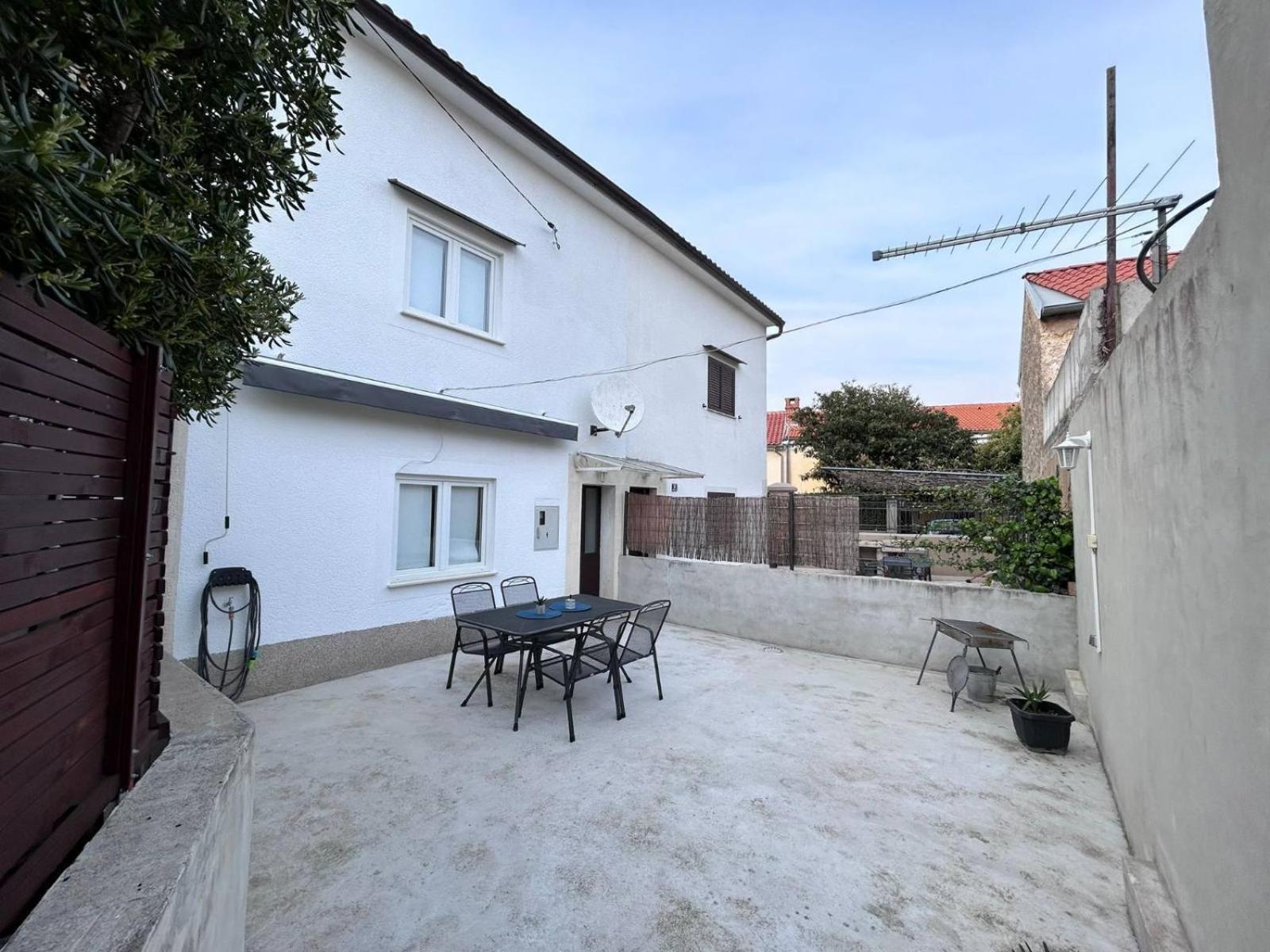 Holiday Home Omišalj Екстериор снимка